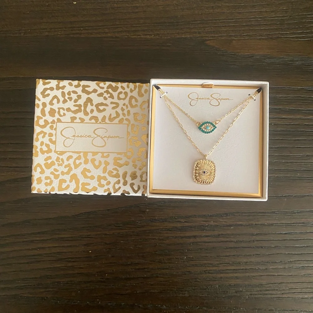 NEW Jessica Simpson necklace